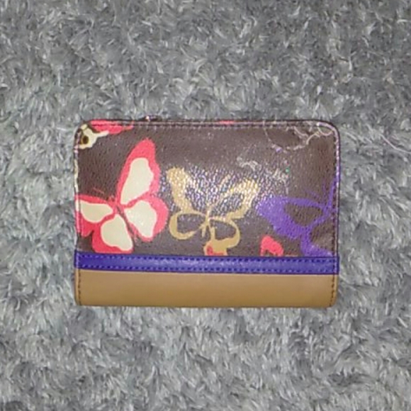 Relic - Picture 4 of 4